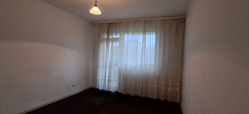 Продава МНОГОСТАЕН, гр. Шумен, Добруджански, снимка 3 - Апартаменти - 52412835