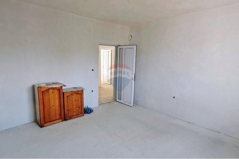 Продава ЕТАЖ ОТ КЪЩА, гр. Каварна, област Добрич, снимка 13 - Етаж от къща - 52987804