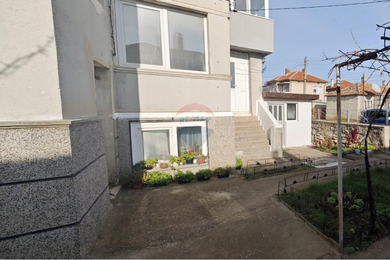 Продава ЕТАЖ ОТ КЪЩА, гр. Каварна, област Добрич