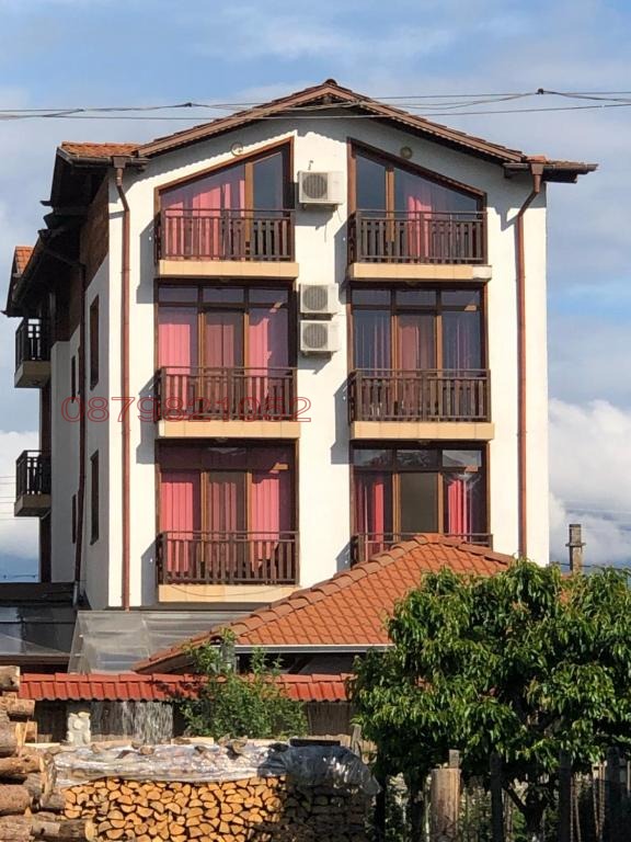 Продава ХОТЕЛ, с. Баня, област Благоевград, снимка 2 - Хотели - 52783146