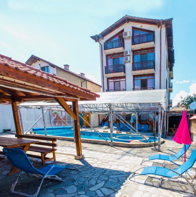 Продава ХОТЕЛ, с. Баня, област Благоевград