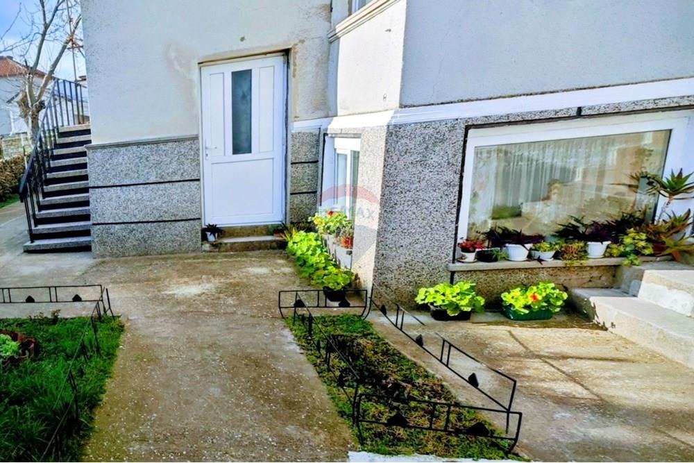 Продава ЕТАЖ ОТ КЪЩА, гр. Каварна, област Добрич, снимка 15 - Етаж от къща - 52987804