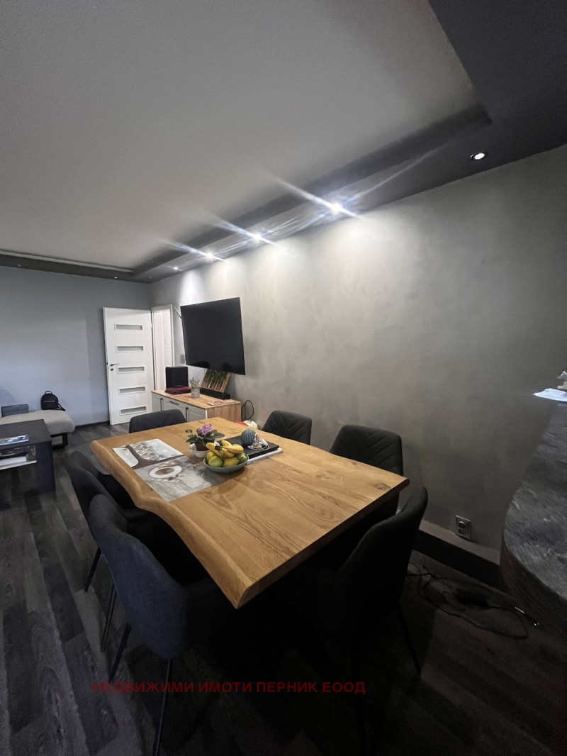 Продава 3-СТАЕН в град Перник, Изток - 67 кв.м / 125 000 € » 244 478.75 лв., НЕДВИЖИМИ ИМОТИ ПЕРНИК ЕООД