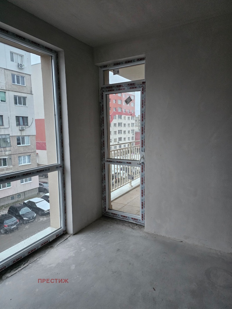 En venta  1 dormitorio Pernik , Iztok , 55 metros cuadrados | 71445147