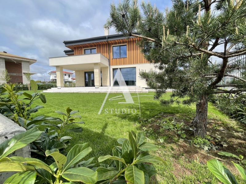 Eladó  Ház Sofia , Bojana , 308 négyzetméter | 69547965