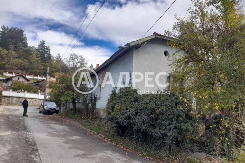 Продава КЪЩА, гр. София, с. Долни Пасарел, снимка 3 - Къщи - 53148780