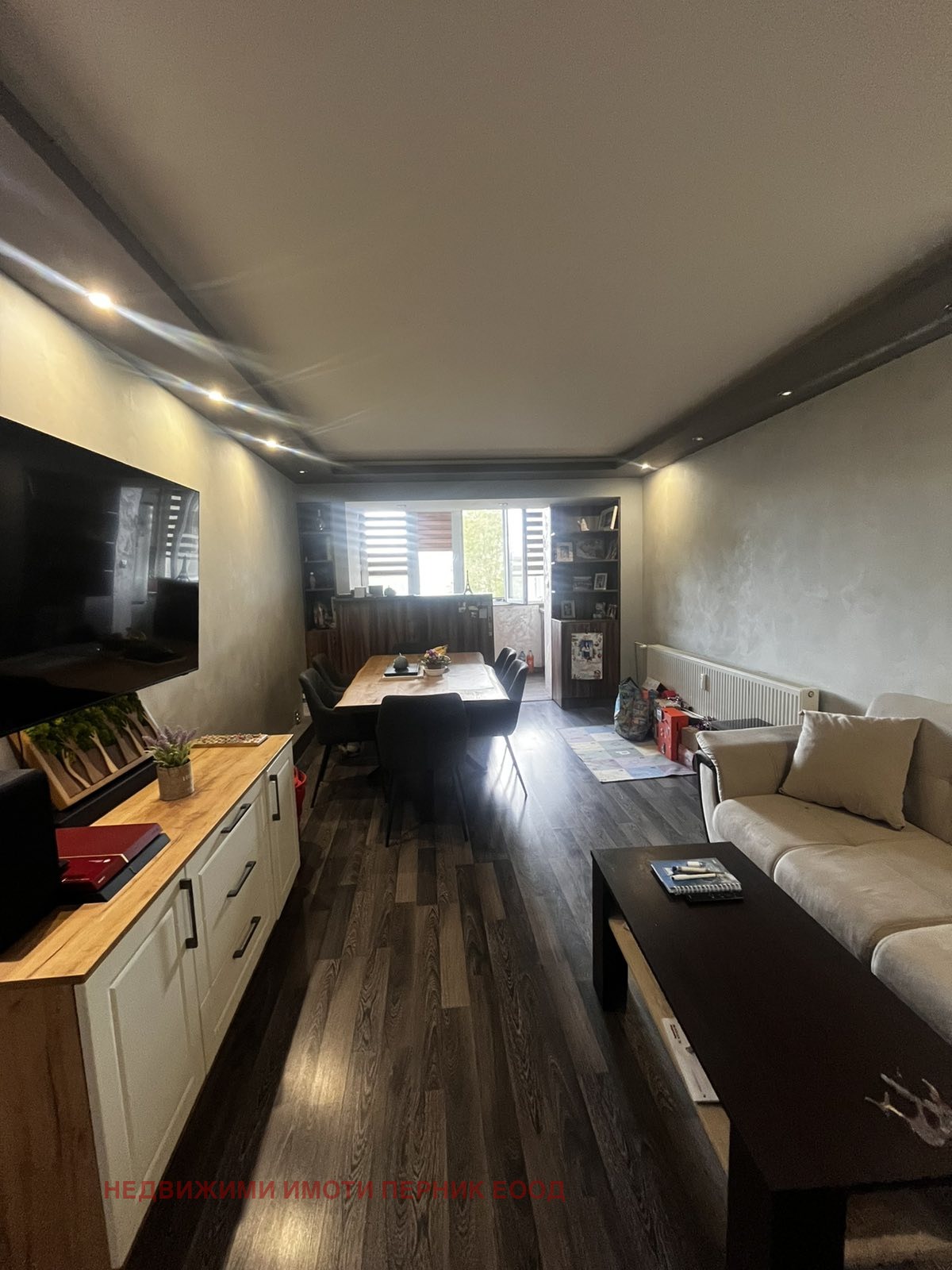 Продава 3-СТАЕН, гр. Перник, Изток, снимка 2 - Апартаменти - 54423071