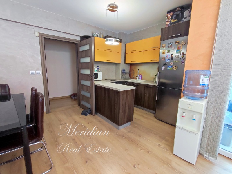 In vendita  2 camere da letto Dobrich , Tsentar , 90 mq | 96752326