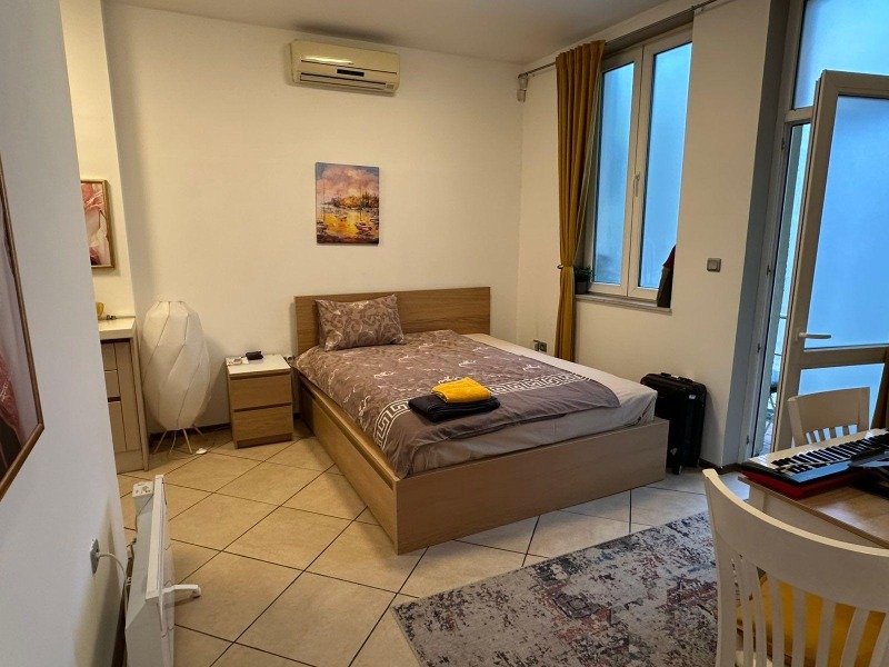 Продава МНОГОСТАЕН, гр. София, Оборище, снимка 8 - Апартаменти - 52145005