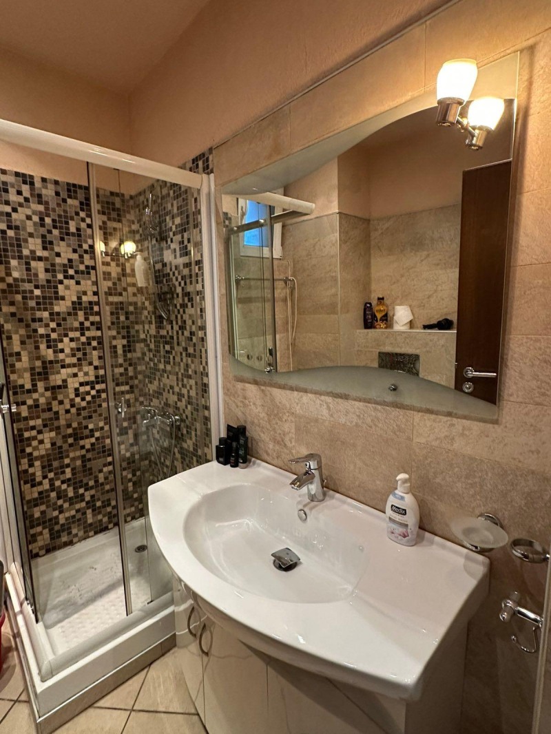 Продава МНОГОСТАЕН, гр. София, Оборище, снимка 9 - Апартаменти - 52145005