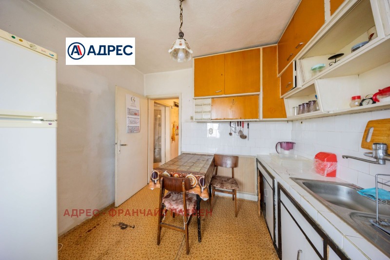 Продава 2-СТАЕН, гр. Плевен, Идеален център, снимка 2 - Апартаменти - 53312275