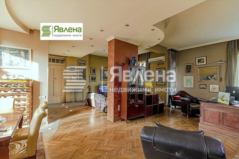 Продава 3-СТАЕН, гр. София, Център, снимка 2 - Апартаменти - 53078662