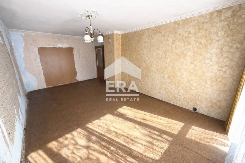 Продава МНОГОСТАЕН, гр. Бургас, Изгрев, снимка 6 - Апартаменти - 55441453