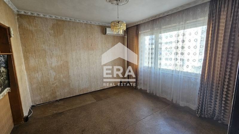 Продава МНОГОСТАЕН, гр. Бургас, Изгрев, снимка 7 - Апартаменти - 55441453