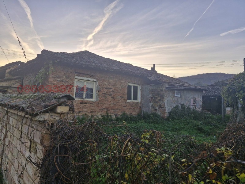 Продава КЪЩА, с. Стеврек, област Търговище