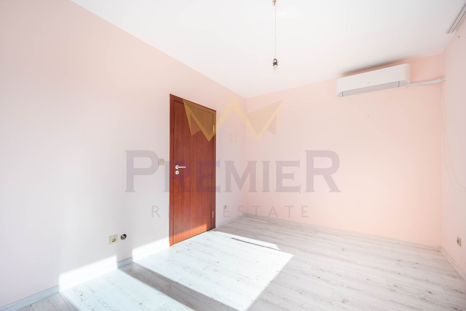 Продава 3-СТАЕН, гр. Варна, м-т Горна Трака, снимка 4 - Апартаменти - 54632323