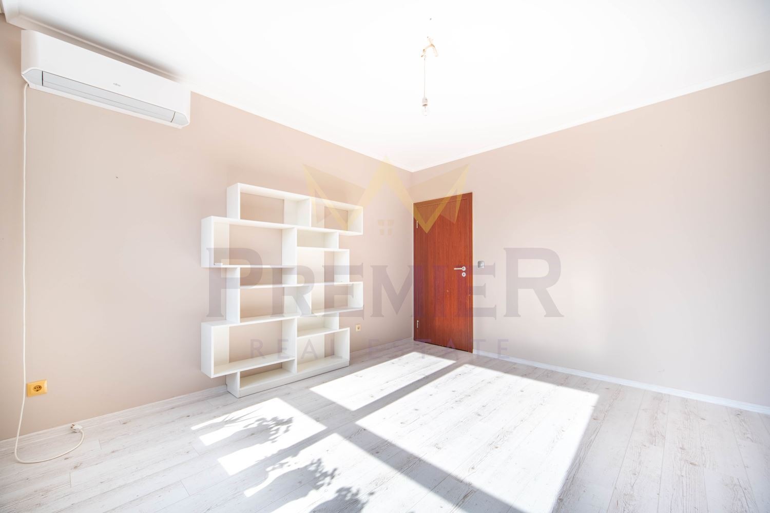 Продава 3-СТАЕН, гр. Варна, м-т Горна Трака, снимка 9 - Апартаменти - 54632323