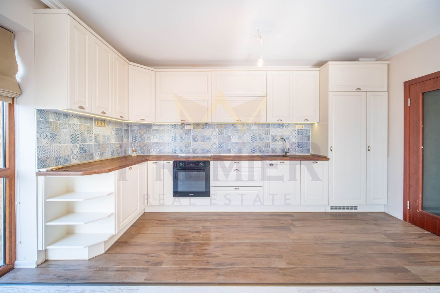 Продава 3-СТАЕН, гр. Варна, м-т Горна Трака, снимка 2 - Апартаменти - 54632323