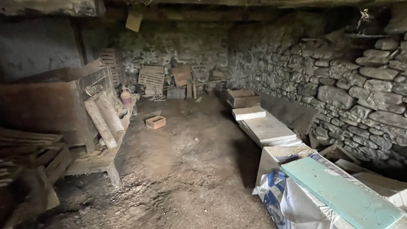 Продава КЪЩА, с. Орешак, област Ловеч, снимка 7 - Къщи - 52773262