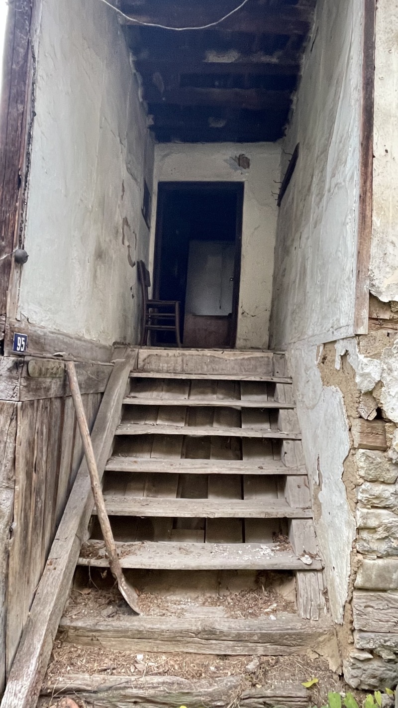 Продава КЪЩА, с. Орешак, област Ловеч, снимка 3 - Къщи - 52773262