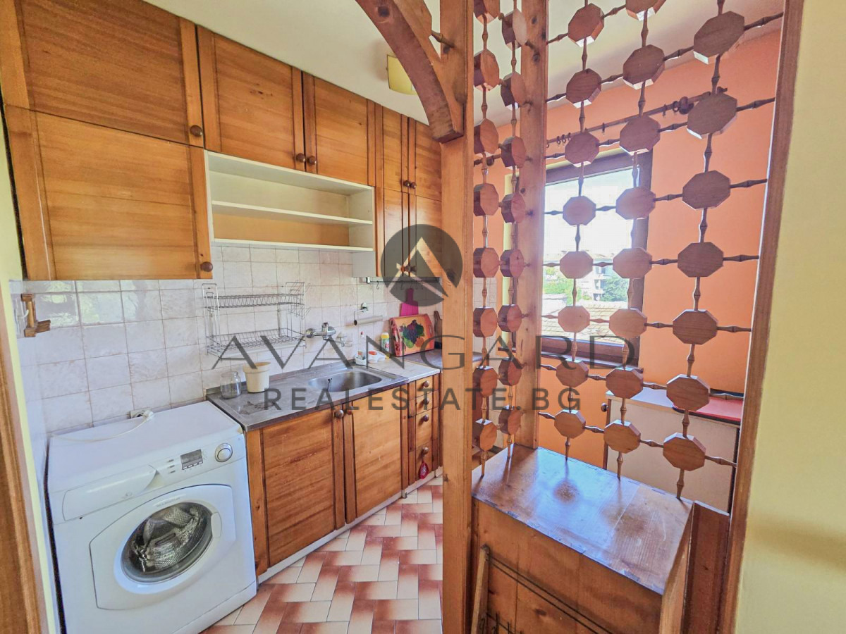 Продава ЕТАЖ ОТ КЪЩА, гр. Пловдив, Изгрев, снимка 9 - Етаж от къща - 56214078