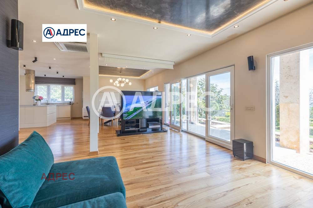 Продава КЪЩА, гр. Варна, м-т Акчелар, снимка 16 - Къщи - 54215716