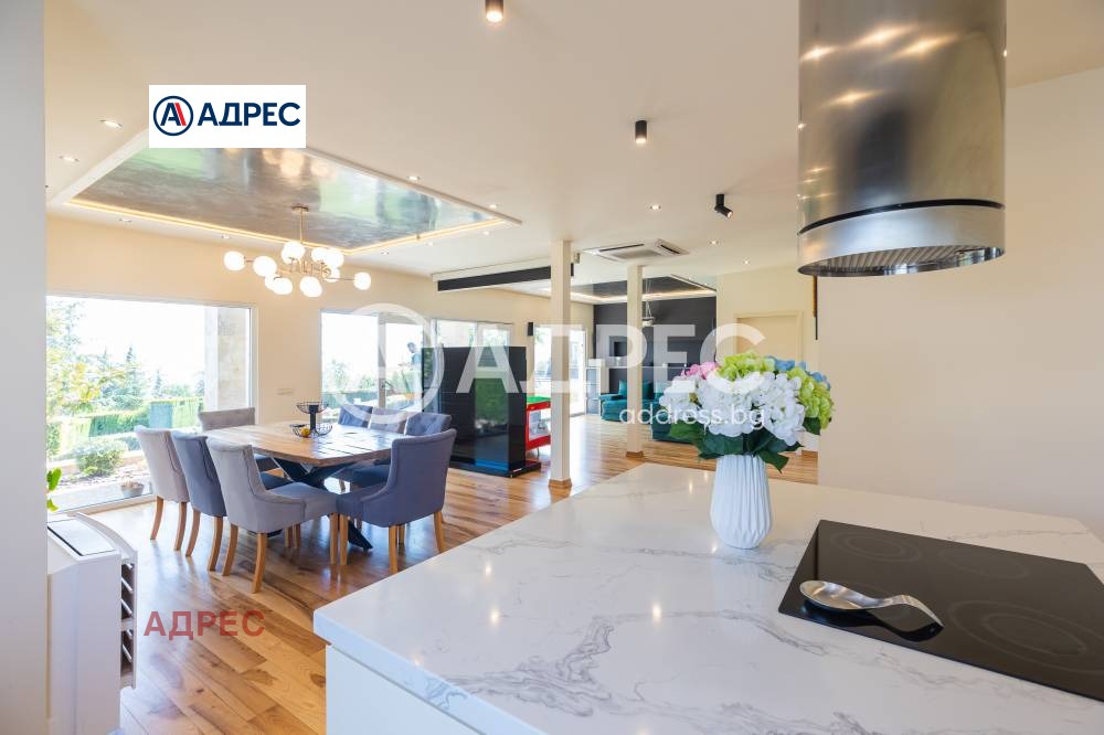 Продава КЪЩА, гр. Варна, м-т Акчелар, снимка 2 - Къщи - 54215716