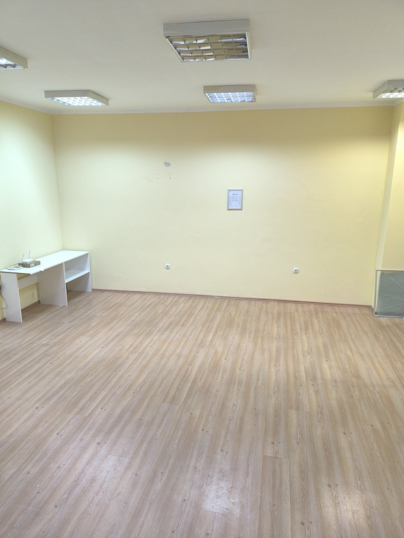 Продава ОФИС в град Стара Загора, Три чучура - север - 47 кв.м / 45 000 € » 88 012.35 лв., НОВА НЕСТ РЕАЛ ЕСТЕЙТ
