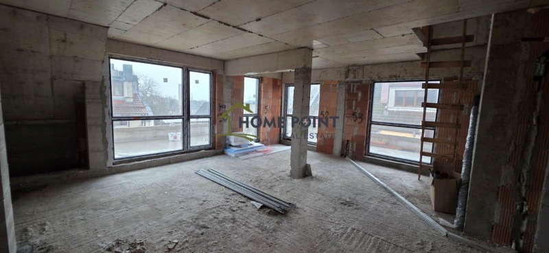 Продава 3-СТАЕН в град Варна, Окръжна болница-Генерали - 204 кв.м / 370 000 € » 723 657.10 лв., ХОУМПОЙНТ
