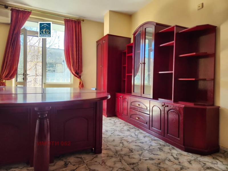 Продава ОФИС в град Велико Търново, Център - 25 кв.м / 43 500 € » 85 078.61 лв., ИМОТИ 062