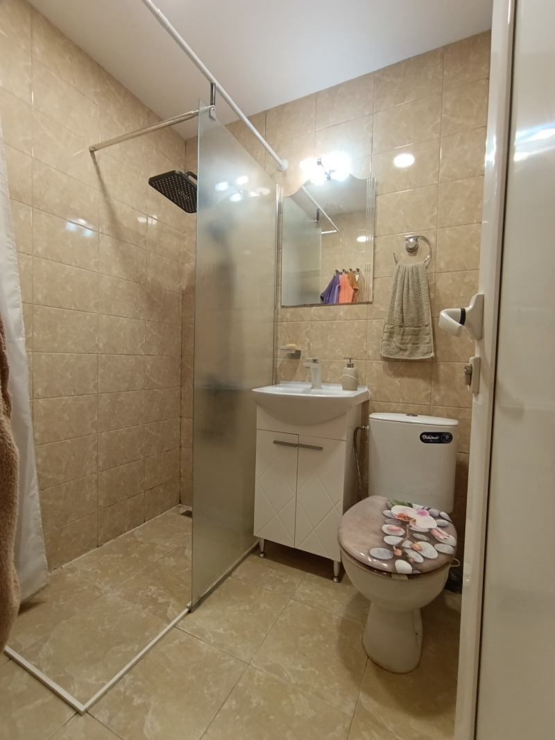 Te koop  2 slaapkamers Sofia , Iztok , 165 m² | 66531208 - afbeelding [6]