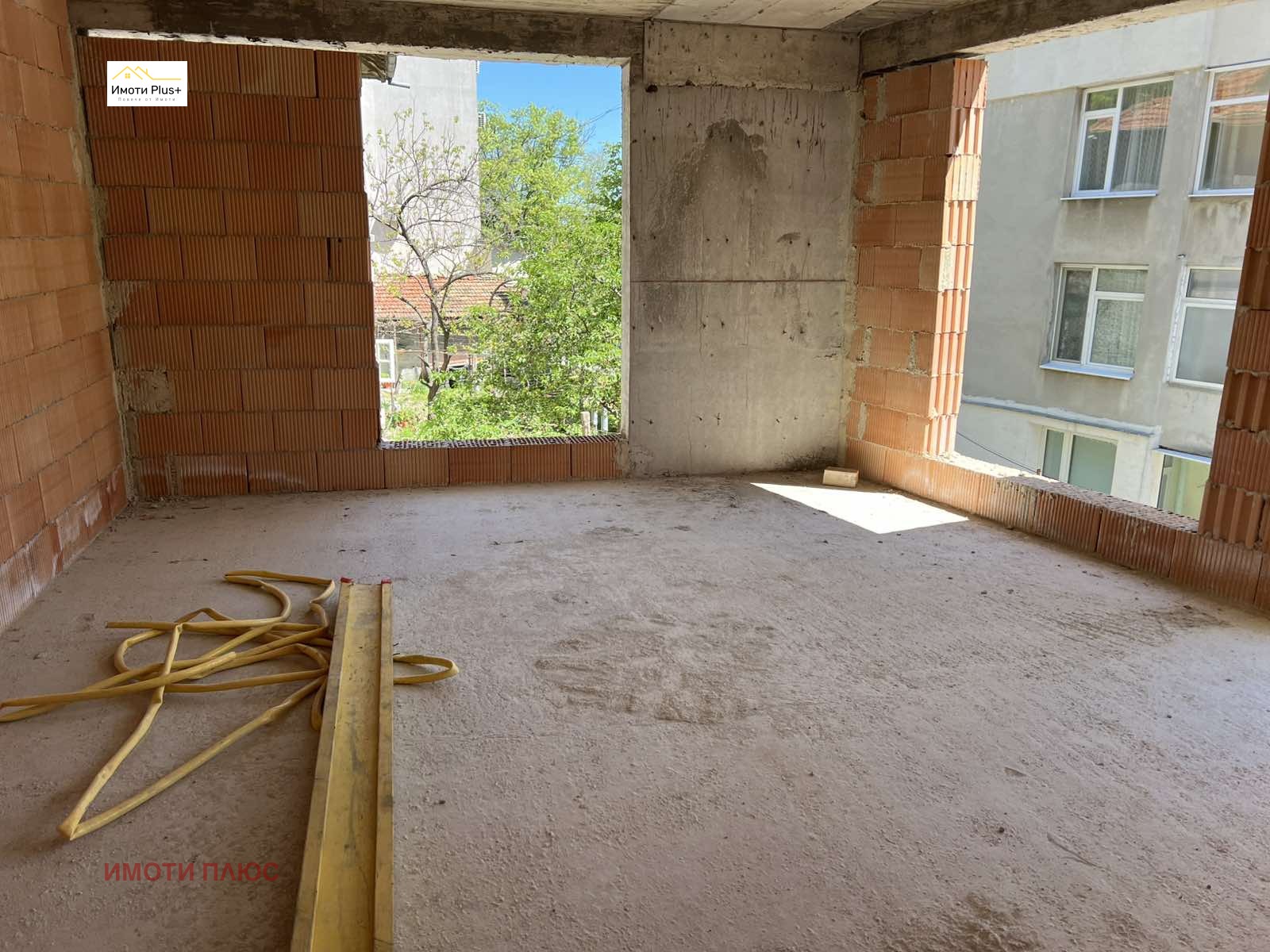 Продава 2-СТАЕН, гр. Шумен, Математическа гимназия, снимка 2 - Апартаменти - 50139014