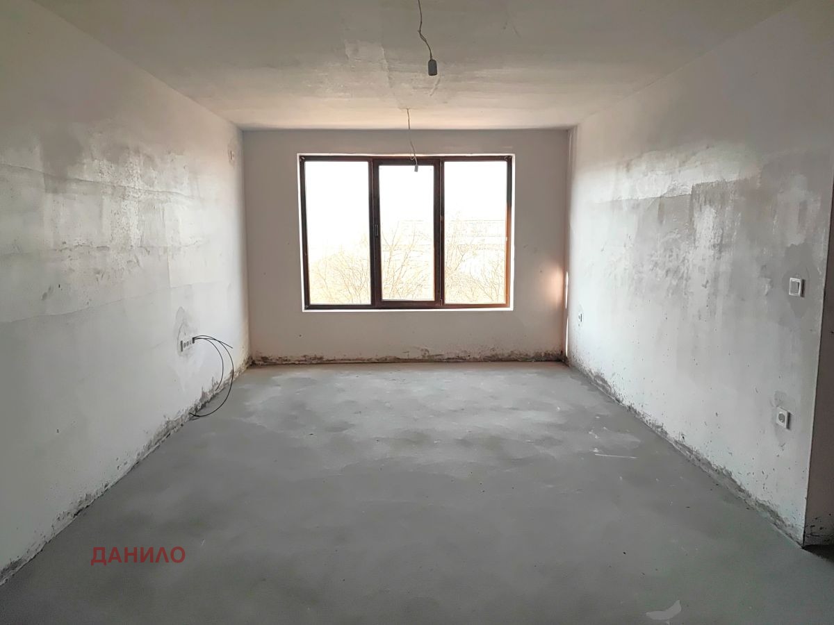 Продава 3-СТАЕН, гр. Велико Търново, Бузлуджа, снимка 2 - Апартаменти - 48952873