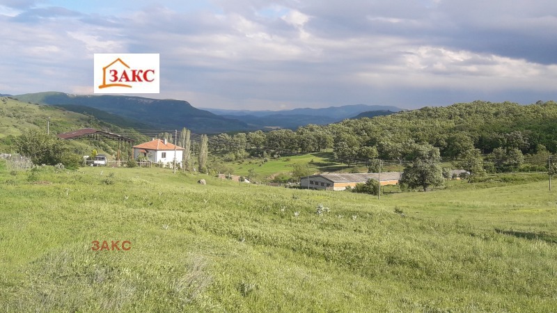 Продава ФЕРМА в област Кърджали, с. Соколяне - 13075 кв.м / При запитване, ЗАКС