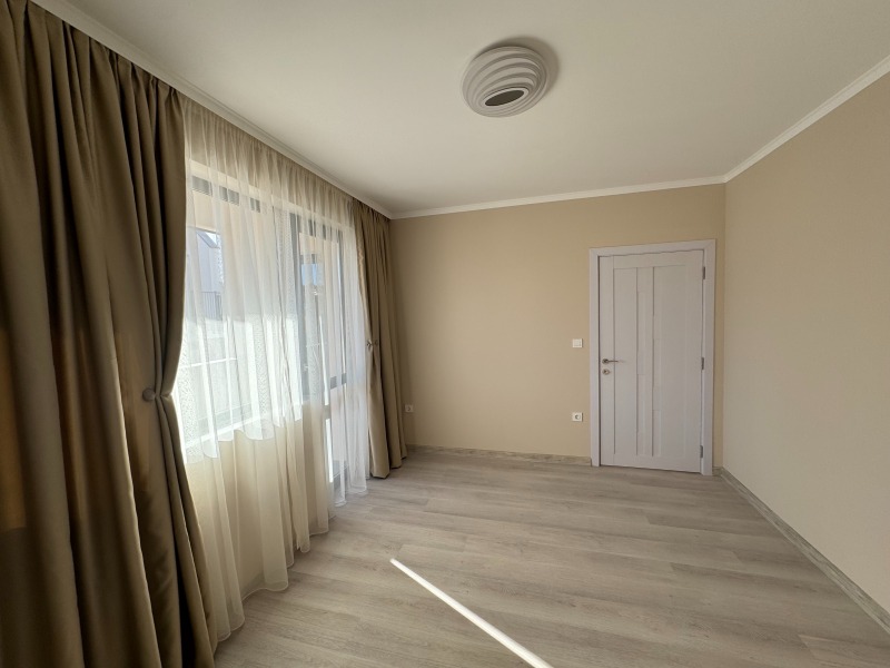 Продава  2-стаен град Търговище , Вароша , 66 кв.м | 78821606 - изображение [10]