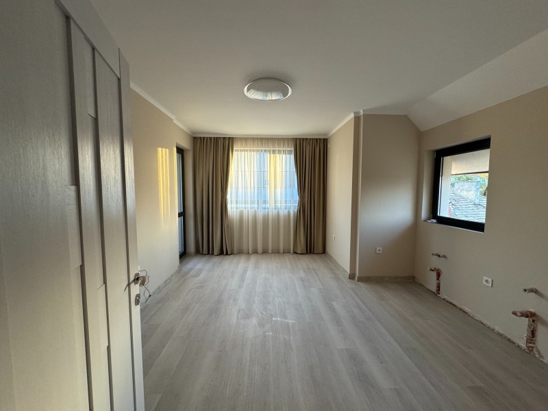 De vânzare  1 dormitor Târgoviște , Varoșa , 66 mp | 78821606 - imagine [7]