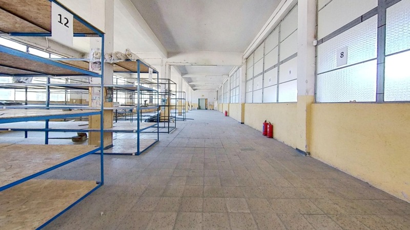 Продава  Пром. помещение град Габрово , Промишлена зона , 793 кв.м | 79692779 - изображение [3]