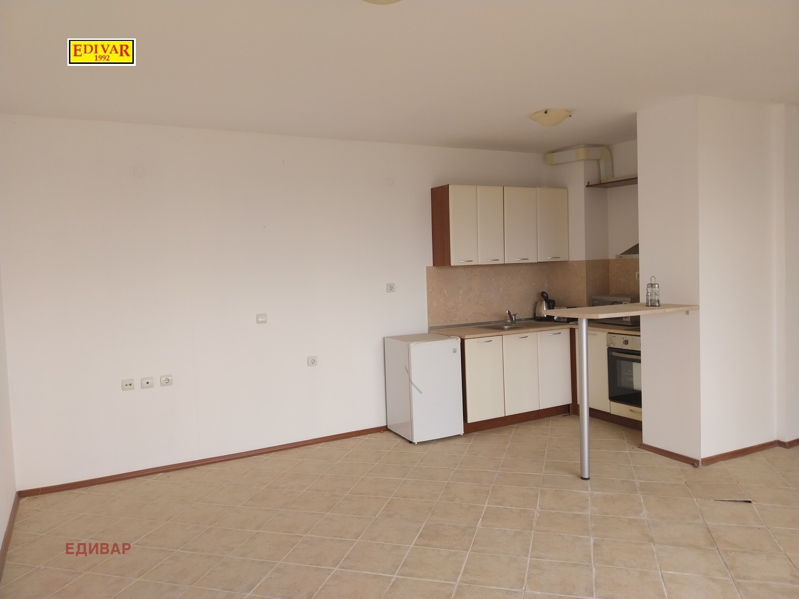Продава 3-СТАЕН, гр. Каварна, област Добрич, снимка 2 - Апартаменти - 51766442
