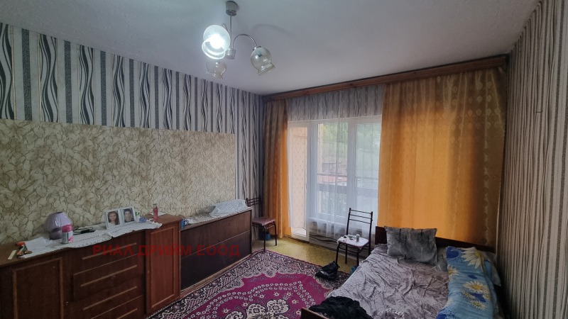 Продава 3-СТАЕН, гр. Рудозем, област Смолян, снимка 2 - Апартаменти - 52244083