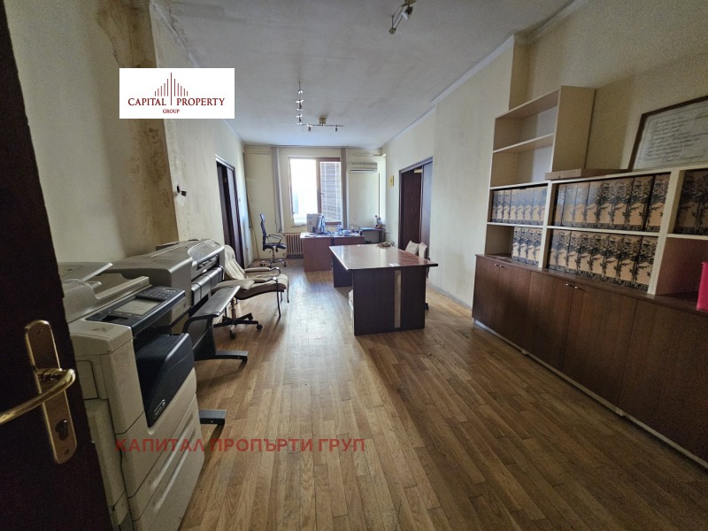 Продава 4-СТАЕН, гр. София, Център, снимка 3 - Апартаменти - 53155378