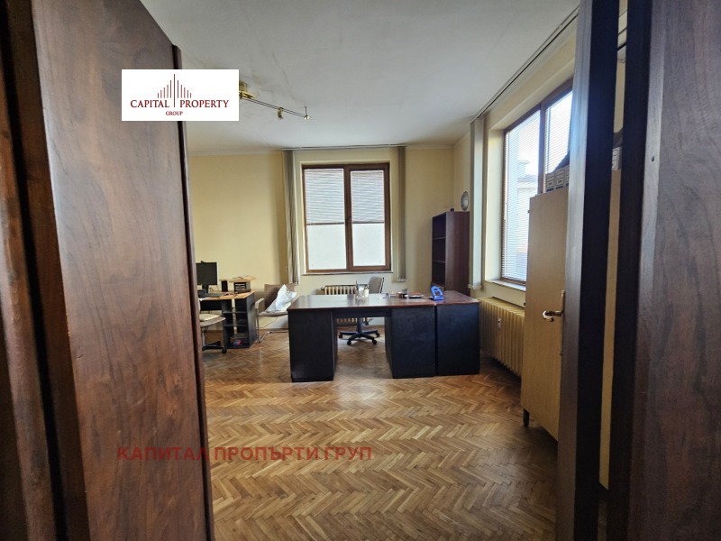 Продава 4-СТАЕН, гр. София, Център