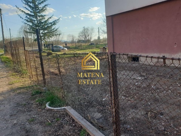 Продава КЪЩА, гр. София, с. Волуяк, снимка 2 - Къщи - 54082194