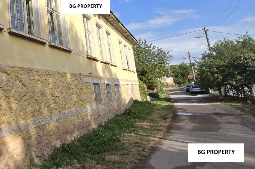 Продава КЪЩА, гр. Перник, Център, снимка 2 - Къщи - 49587863