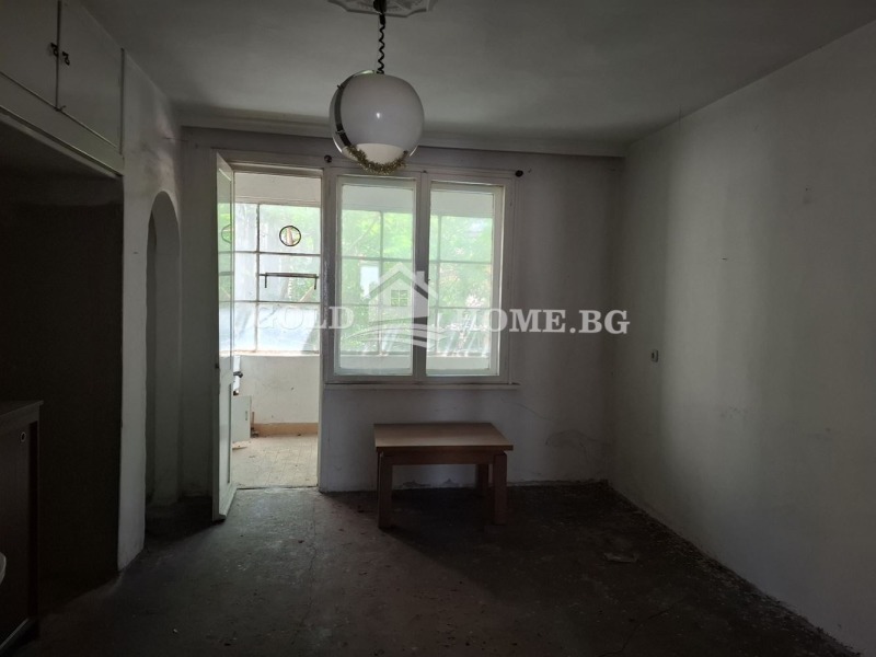 For Sale  1 bedroom Plovdiv , Tsentar , 98 sq.m | 97681104 - image [2]