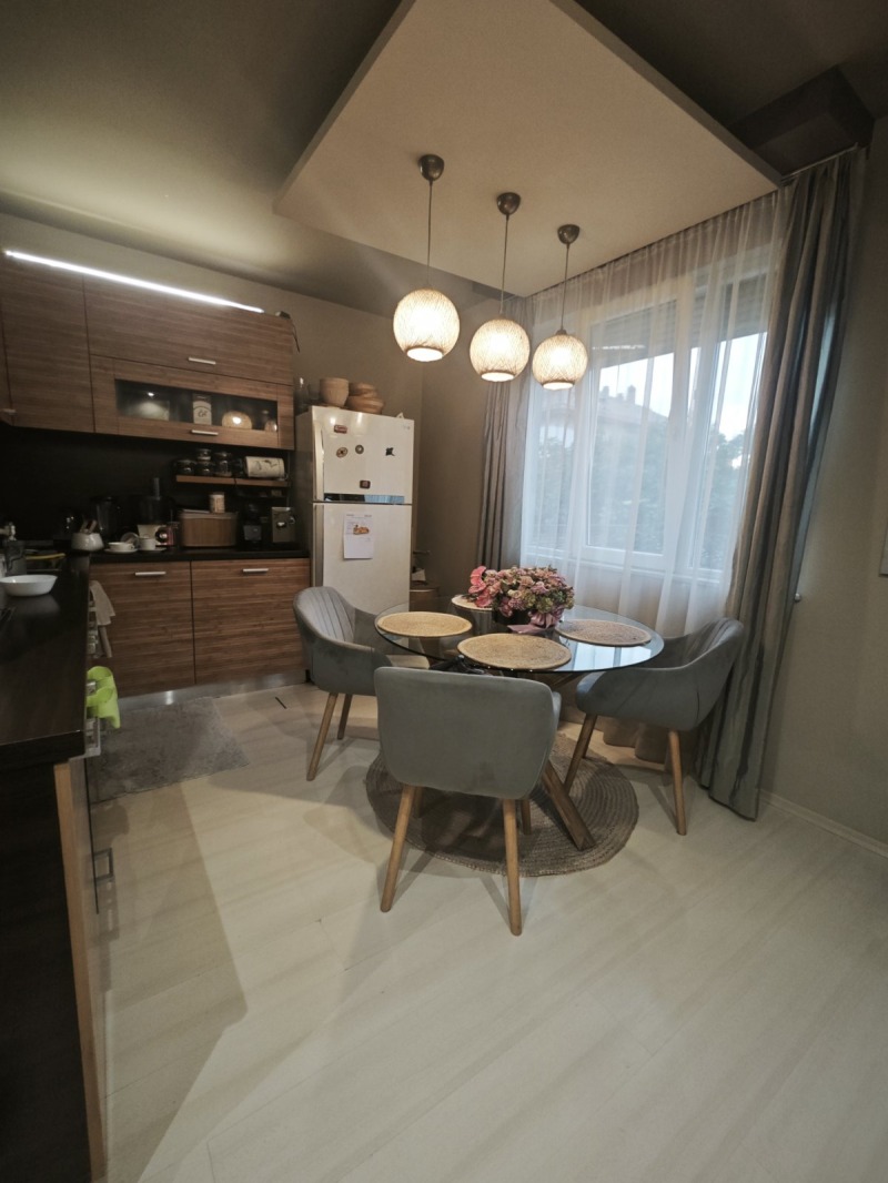 Te koop  3+ slaapkamer Pleven , Idealen tsentar , 130 m² | 14387650 - afbeelding [6]