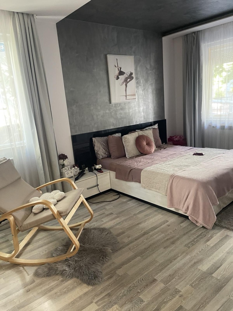 Te koop  3+ slaapkamer Pleven , Idealen tsentar , 130 m² | 14387650 - afbeelding [10]