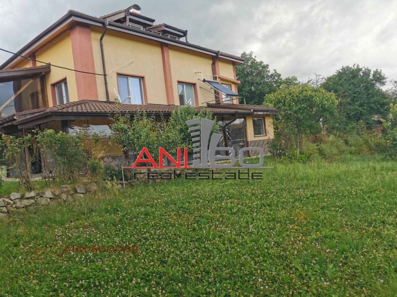 Продава  Къща област София , с. Антон , 300 кв.м | 87613234