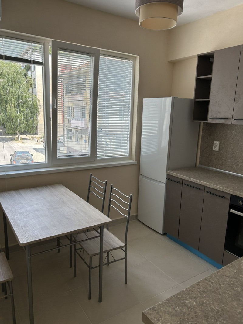Продава 2-СТАЕН в област Пловдив, гр. Карлово - 70 кв.м / 120 000 € » 234 699.60 лв., АРЕНА ИМОТИ ООД