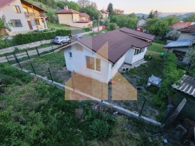 Продава  Къща, с. Стъргел