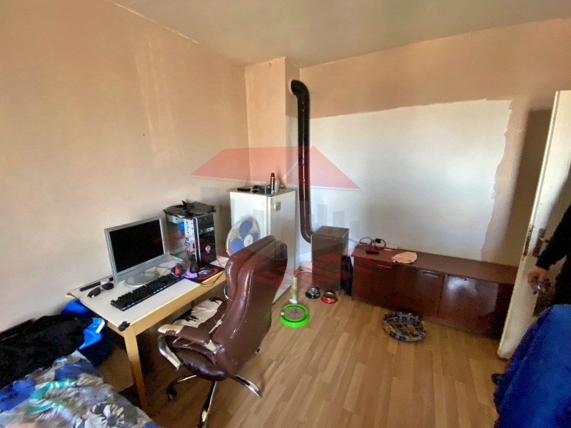 Продава 1-СТАЕН, гр. Шумен, Боян Българанов 1, снимка 2 - Апартаменти - 52544685